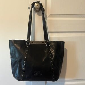 Patricia Nash Black Shoulder Bag Elegant Leather Design